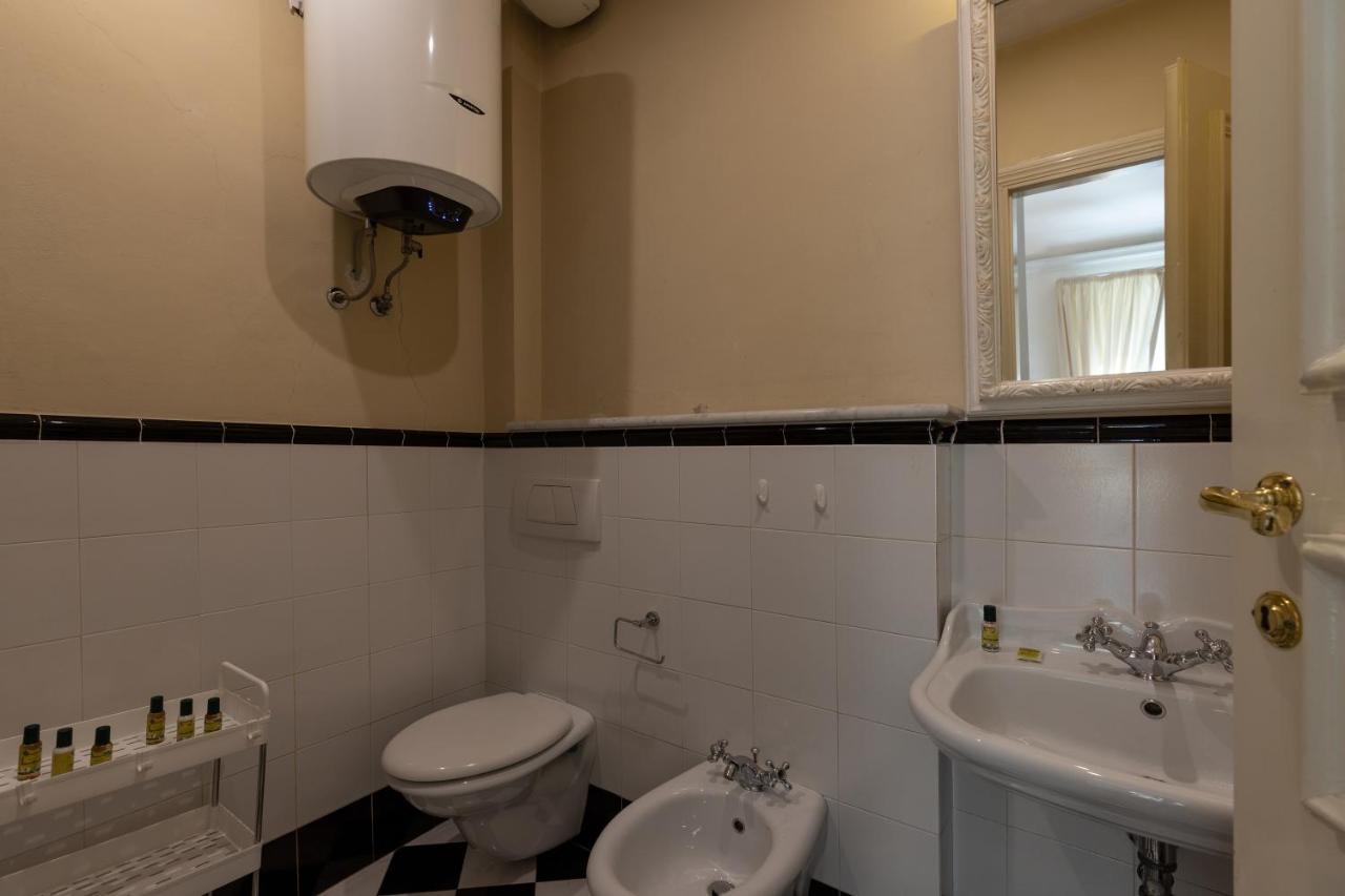 Big Apartment A Stone'S Throw From The Duomo Florence Extérieur photo